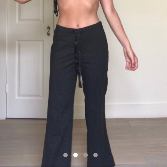 old navy pants - Picture 2 of 4